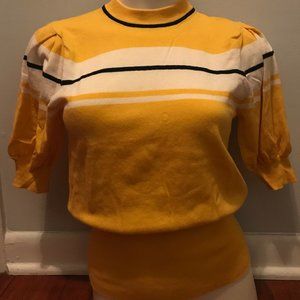 XS Short Sleeve Gold/White/Black Sweater